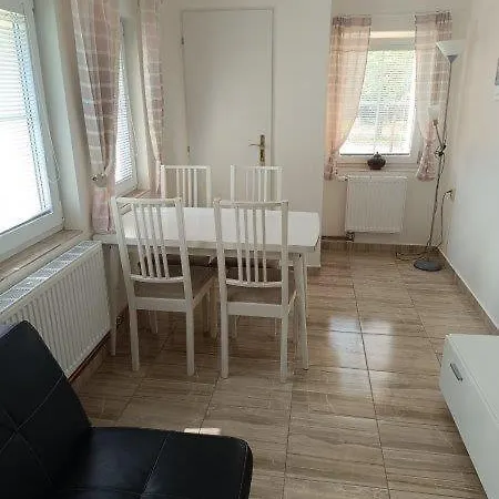 Domecek Mirecek Nyaraló